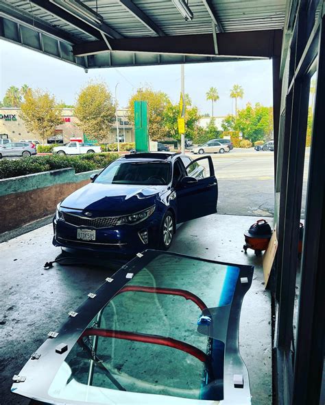auto glass west covina.